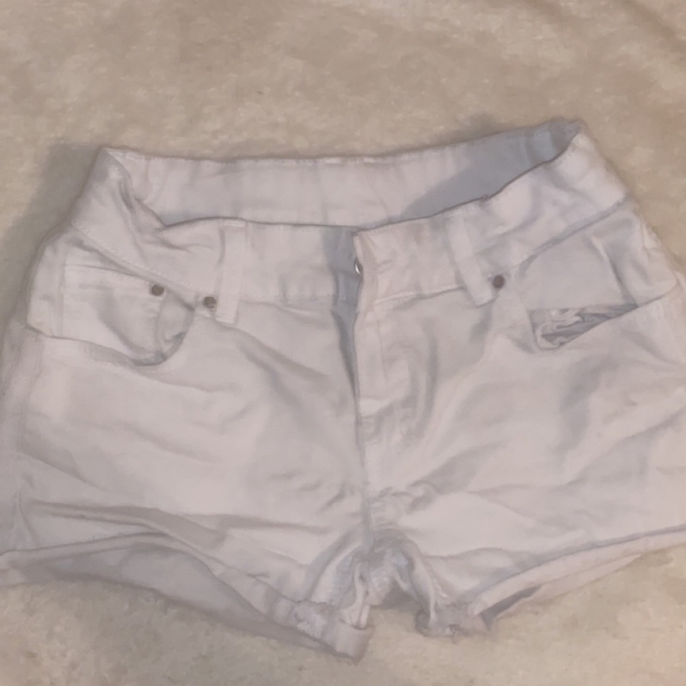 White jean shorts unlabeled